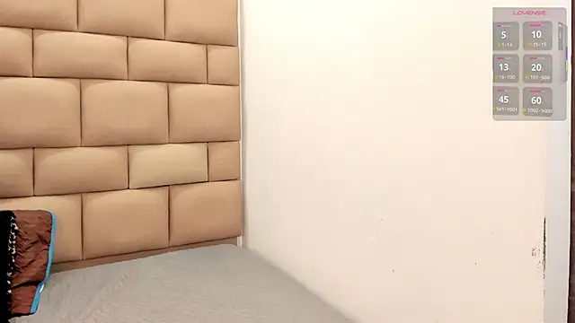 TifannyRosen online show from 04/23/26, 12:29