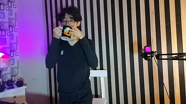 Twink Sebas7 online show from 04/21/26, 12:11