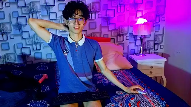 Twink Sebas7 online show from 04/23/26, 12:29