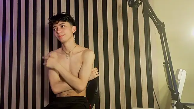 Twink Sebas7 online show from 06/04/26, 12:11