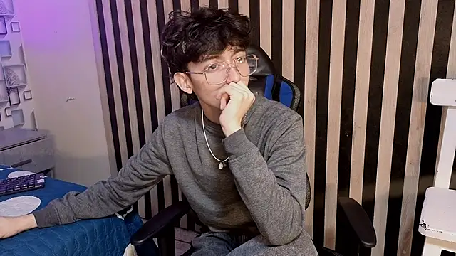 Twink Sebas7 online show from 07/01/26, 12:29