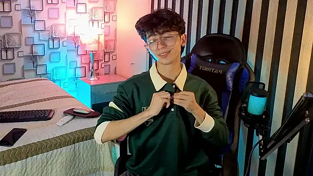 Twink Sebas7 online show from 07/22/26, 07:49