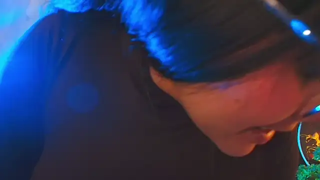 ambar  devon online show from 04/19/26, 07:38