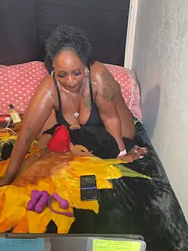 miidnightmonroe online show from 04/12/26, 06:18