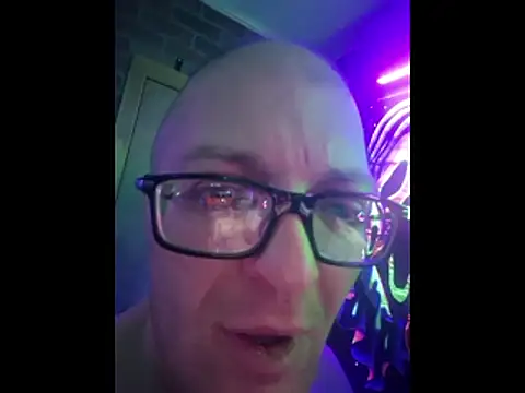 chronic vibez online show from 04/23/26, 12:45