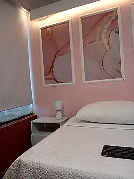 Taylor Marie  online show from 04/15/26, 12:12