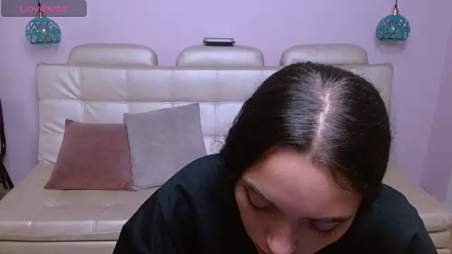 Marianne Cam online show from 04/16/26, 01:45