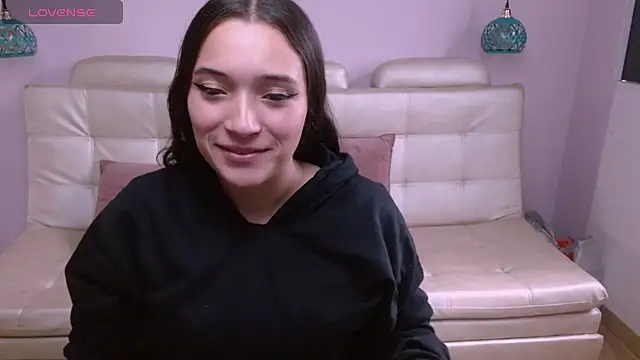 Snapshot of Marianne_Cam chatting on 06/09/26, 12:50 Marianne Cam online show from 06/09/26, 12:50