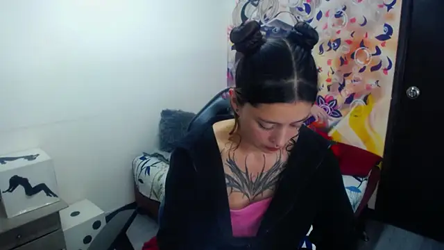 Lucia evans21 online show from 04/21/26, 02:04