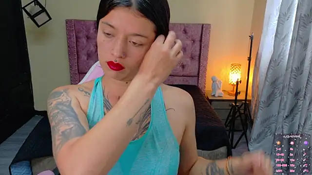 Lucia evans21 online show from 04/27/26, 07:45