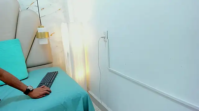 max wine  online show from 04/23/26, 12:40