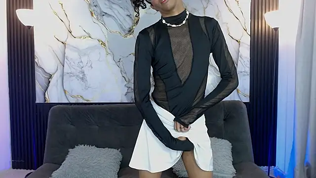 triiangel latinboy online show from 04/17/26, 12:35