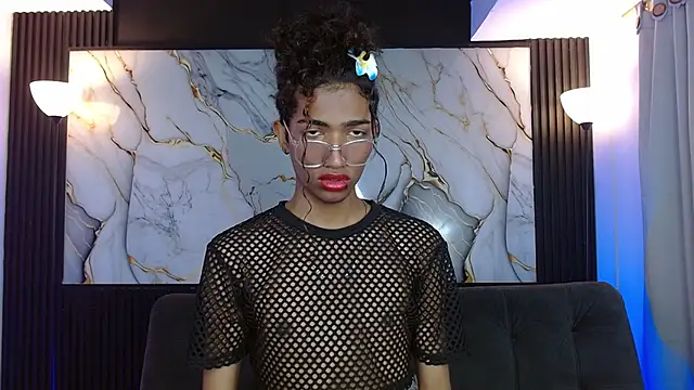 triiangel latinboy online show from 04/20/26, 12:24