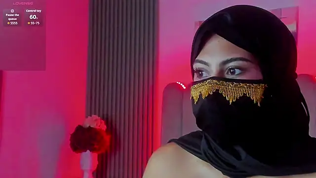 Layla amirah online show from 04/21/26, 03:24