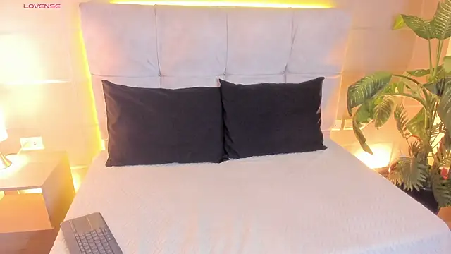 Yensy 2614 online show from 04/23/26, 09:28