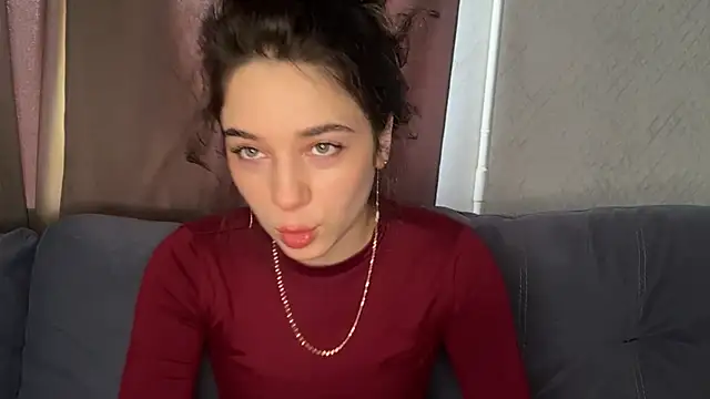 Angeliheee online show from 04/14/26, 10:32