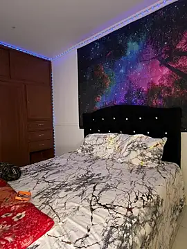 RoughDiamond  online show from 04/14/26, 06:30