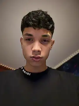 RoughDiamond  online show from 04/22/26, 11:17