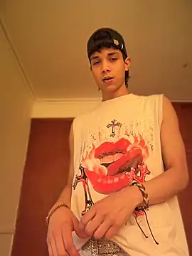 Snapshot of RoughDiamond_ chatting on 06/26/26, 09:19 RoughDiamond online show from 06/26/26, 09:19