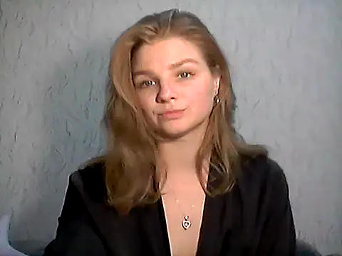 ElizaCrowe online show from 04/21/26, 05:17