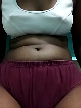 Snapshot of Tamil_Cindrella chatting on 06/12/26, 05:17 Tamil Cindrella online show from 06/12/26, 05:17