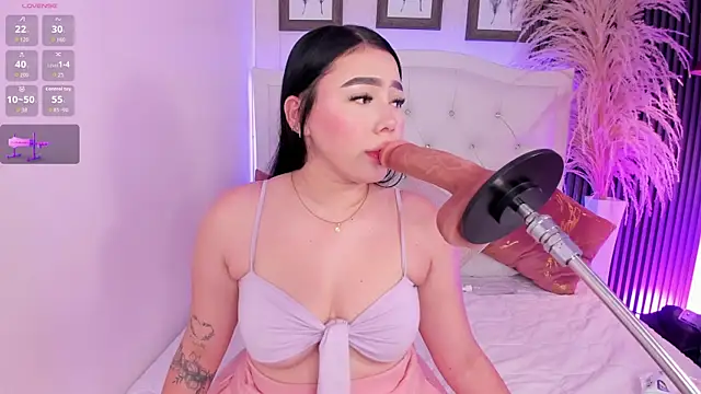 kitty bluuee online show from 04/16/26, 03:40