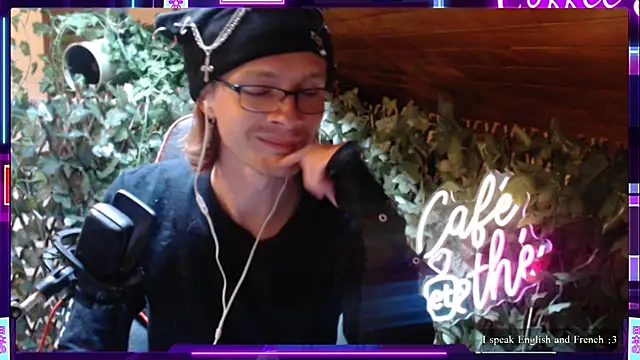 SkinnyAlex1312 online show from 04/14/26, 03:29