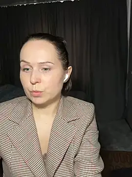 Snapshot of Hopefully_ chatting on 07/16/26, 07:47 Hopefully online show from 07/16/26, 07:47