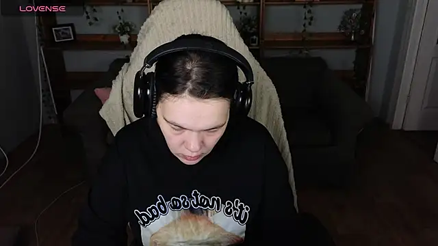 QwertyAnnie Lbo online show from 04/16/26, 01:39