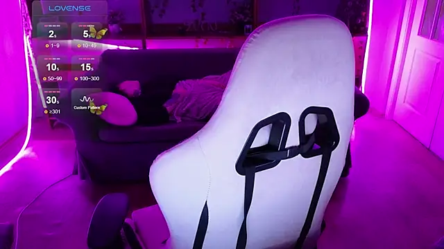 QwertyAnnie Lbo online show from 04/19/26, 06:10