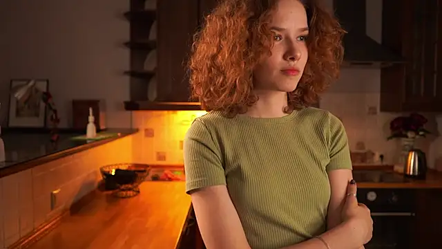 AgathaCarra online show from 04/19/26, 06:10