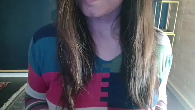Snapshot of NicoleLove_ chatting on 06/05/26, 06:52 NicoleLove online show from 06/05/26, 06:52