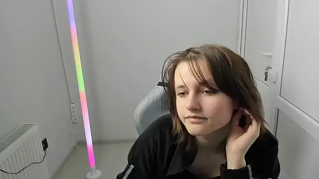 GoldenKiss online show from 04/25/26, 07:11