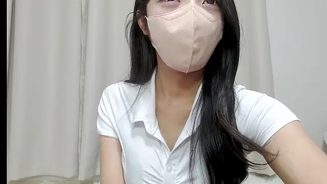 Snapshot of RIN_RIN__ chatting on 08/02/26, 12:47 RIN RIN online show from 08/02/26, 12:47
