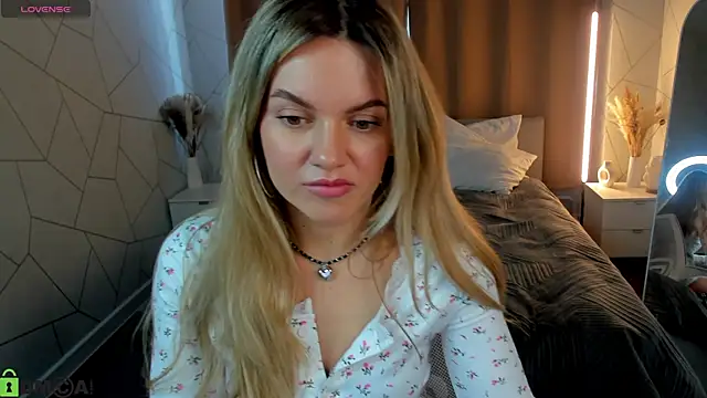 Jennifer Perezz online show from 04/21/26, 01:29