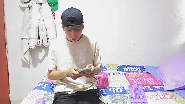 Alexander 2003Castro online show from 04/12/26, 05:51