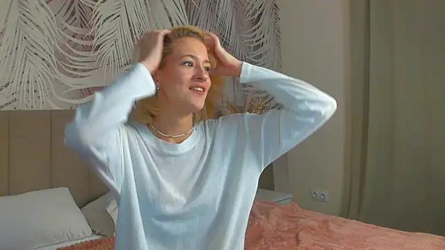 Lizzyvega online show from 04/25/26, 04:15