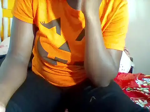 hotchoco03 online show from 04/23/26, 06:21