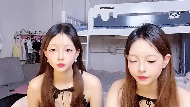 xiaoqiao-daqiao online show from 04/14/26, 12:33