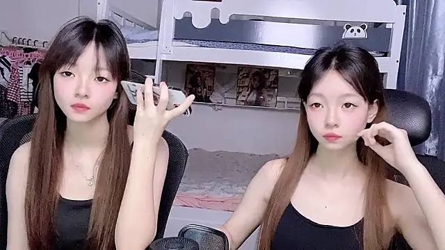 xiaoqiao-daqiao online show from 04/19/26, 02:49