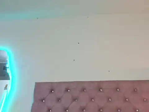 laurenlaine online show from 04/15/26, 02:24