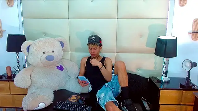 Skinny cute Alyer online show from 07/02/26, 02:33