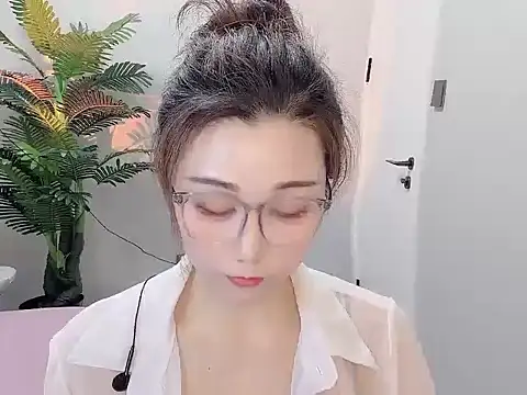 Yunxi- online show from 04/19/26, 04:23