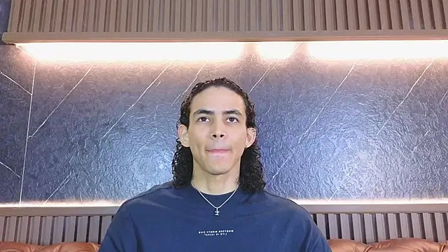 LucaAlessi online show from 04/22/26, 01:45