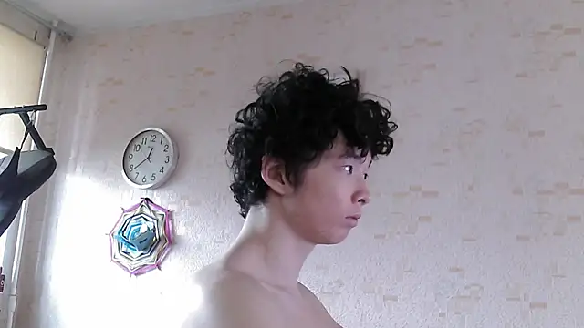 Miklaxyk online show from 04/15/26, 09:27