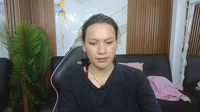 alonddra tay online show from 06/08/26, 11:32