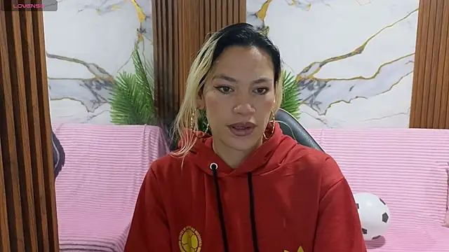 Snapshot of alonddra_tay chatting on 06/15/26, 11:34 alonddra tay online show from 06/15/26, 11:34