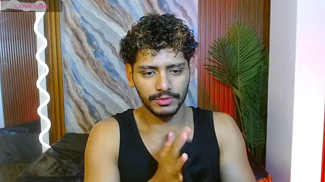 milo tay online show from 04/19/26, 02:44