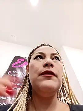 LUISA  07 online show from 04/23/26, 01:35