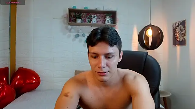 Zayn clausen online show from 04/14/26, 06:25